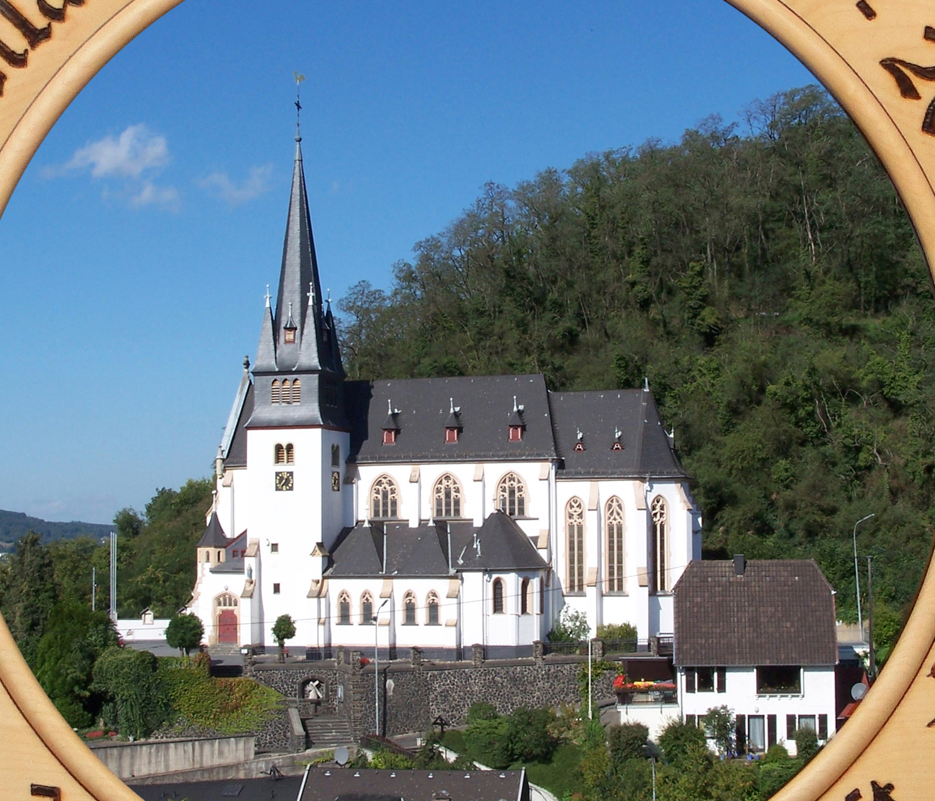 Die majestätische Pfarrkirche St. Walburgis in Leubsdorf