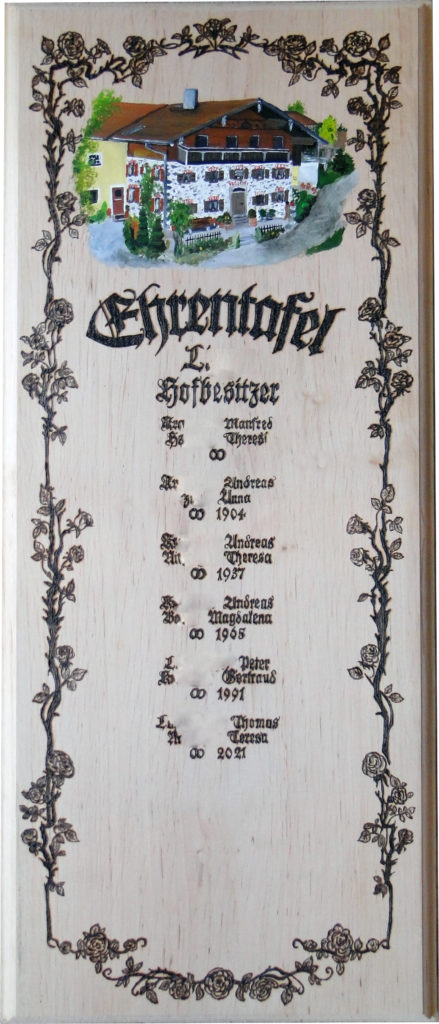 Ehrentafel_Hofbesitzer2-439x1024 Eine gemalte Ehrentafel für Bauernhofeigentümer